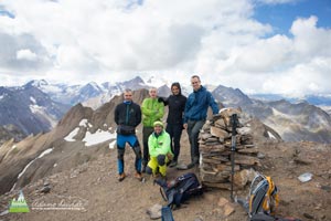 Il gruppo in cima alla Punta Valrossa