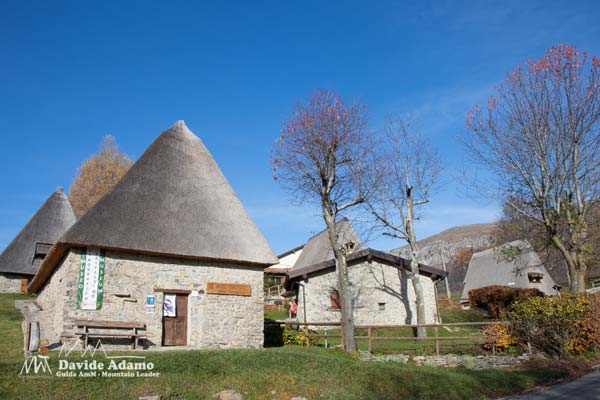 Case di paglia valvestino