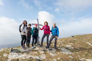 in cima escursione gruppo milano