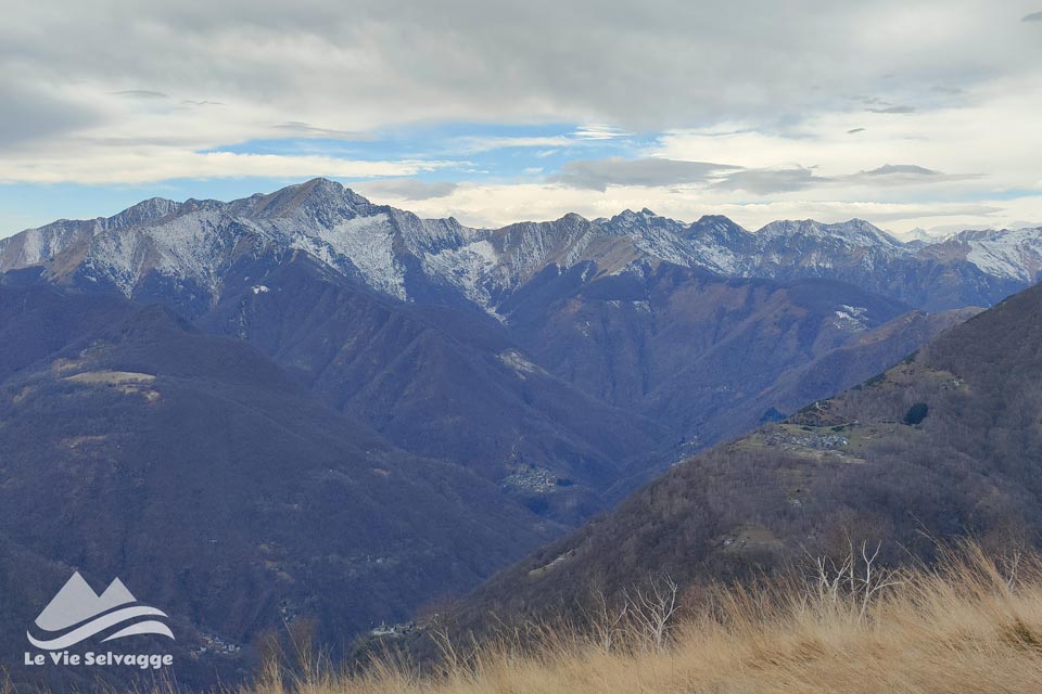 Escursione sul Monte Giove la vista sul Monte Zeda