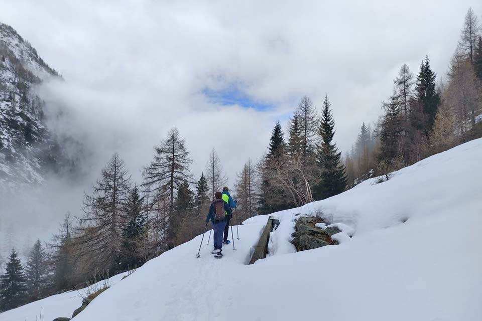 discesa con qualche buco azzurro