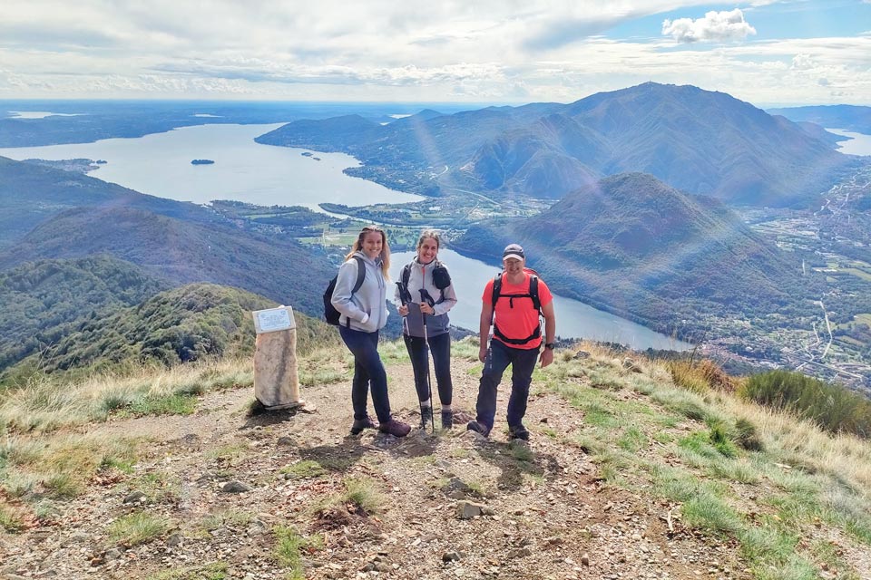 In cima con il piccolo gruppo