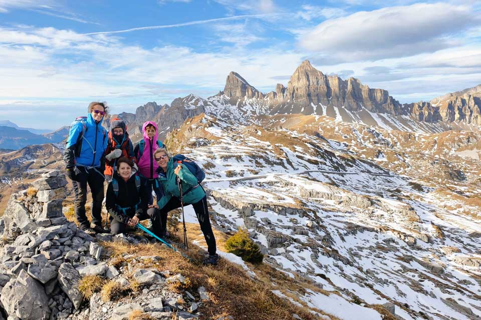 gruppo escursione cima stock