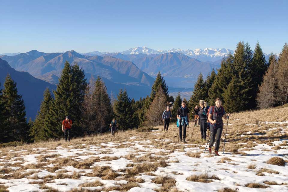 In campo aperto e sullo sfondo il Monte Rosa