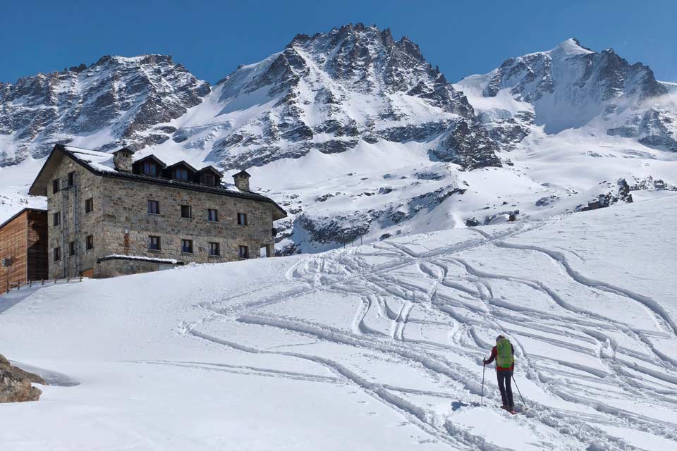 Rifugio Chabod e Gran Paradiso