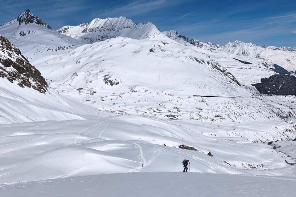 In salita con vista Oberalpass