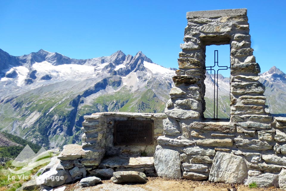 Torrione Porro e lago pirola