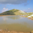 Piccole pozze d'acqua ai piedi del Monte San Primo