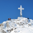 La cima con un leggero strato di neve