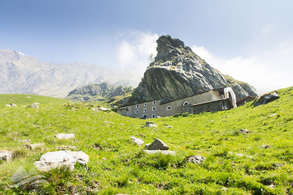 Escursione ad anello al Monte Fautenio e al Santuario di San Besso