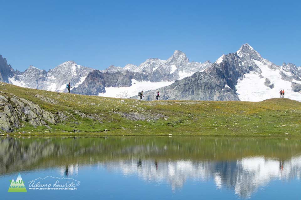 Escursione panoramica ai Laghi Fenetre con vista Monte Bianco