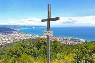 Escursione ad anello sui Monti Bignone, Castellaro e Pisciavino da Alassio